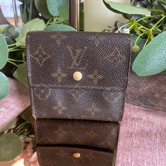 Louis Vuitton Portefeiulle Elise Trifold Rehabbed Inside - Picture 1 of 12